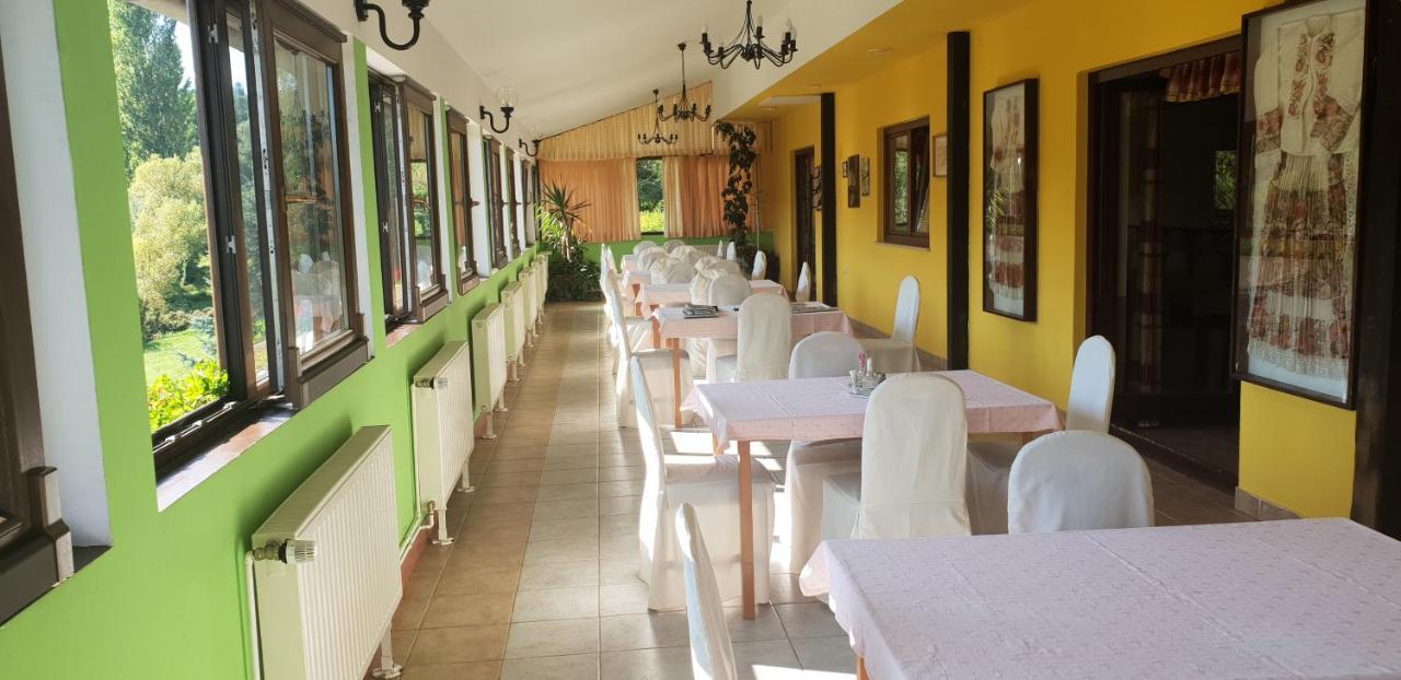 Klet Jana Bed & Breakfast ยาสเตรบาร์สโก ภายนอก รูปภาพ
